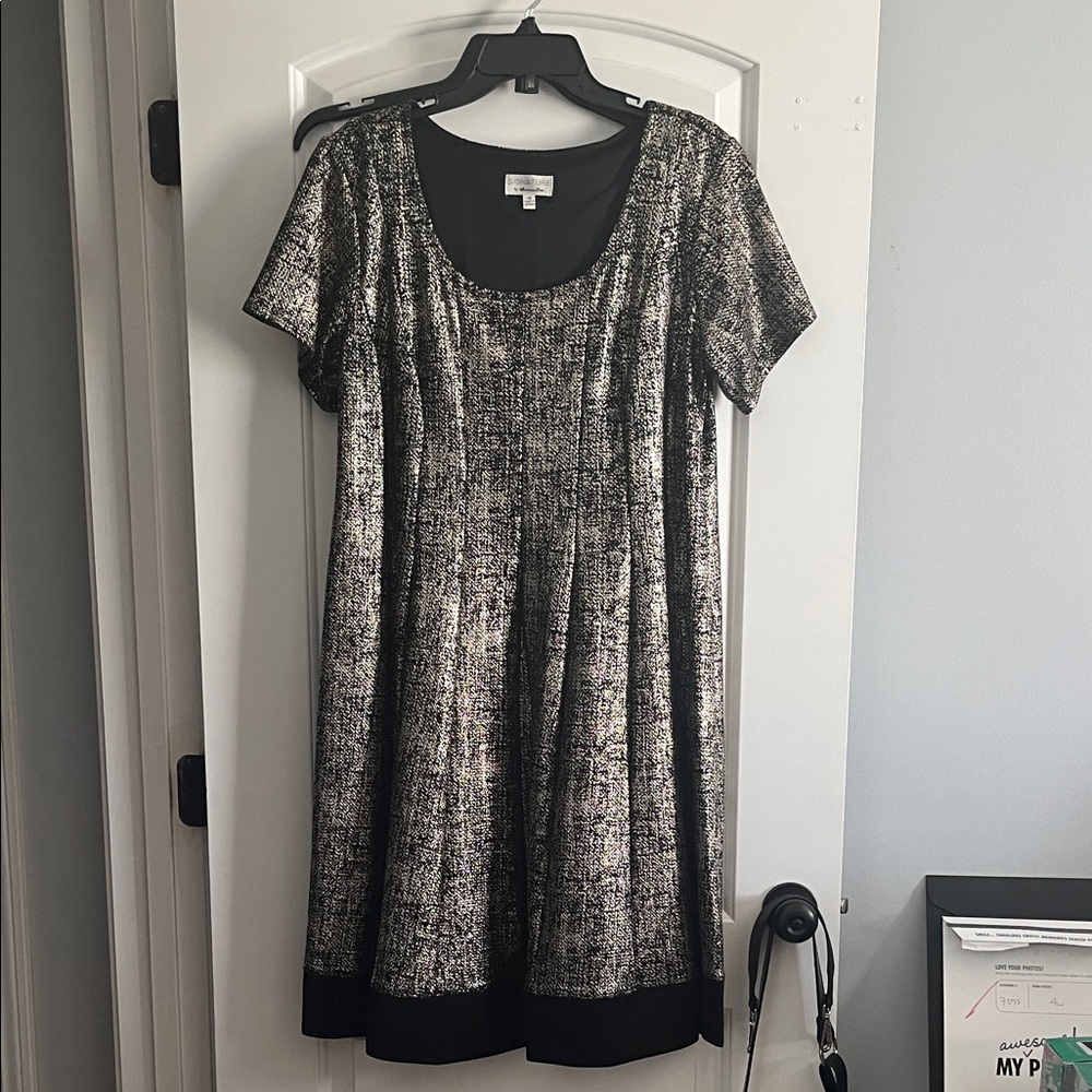 Robbie Bee Black and Silver Fit&Flare Midi Dress